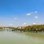 Atypique Et Cosy De Et Quais Du Rhone *