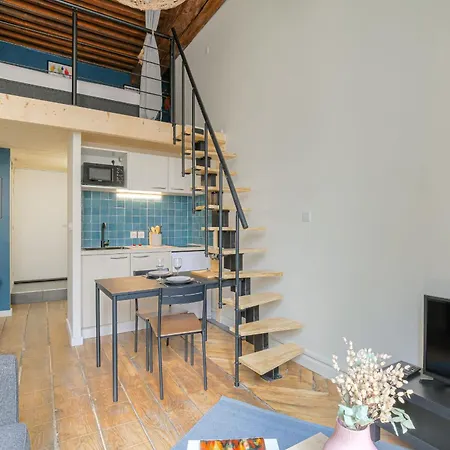 Apartment Atypique Et Cosy De Et Quais Du Rhone